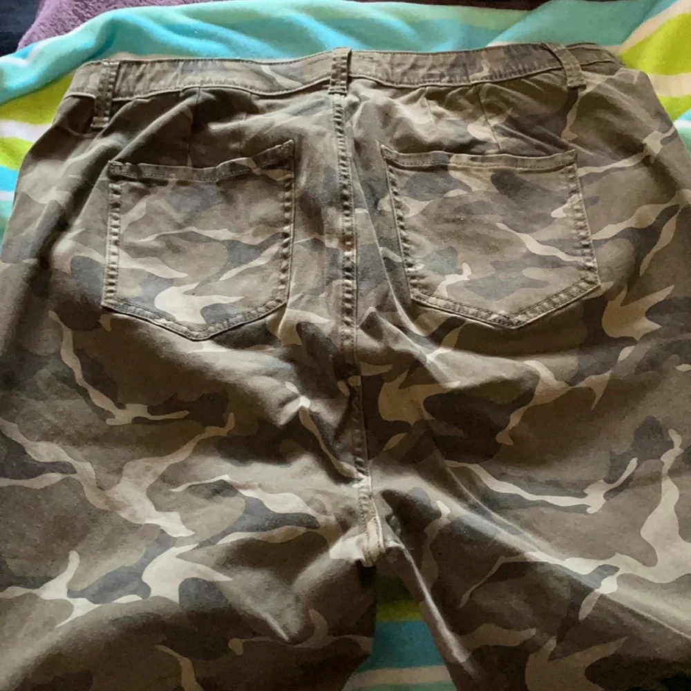 Torrid Camouflage Skinny Jeans - Picture 6 of 14